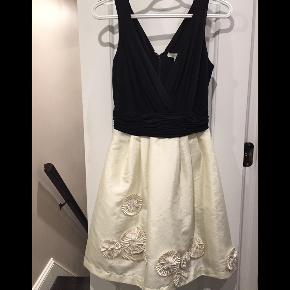 Max and Cleo black and beige romantic dress size 4 - Picture 3 of 8